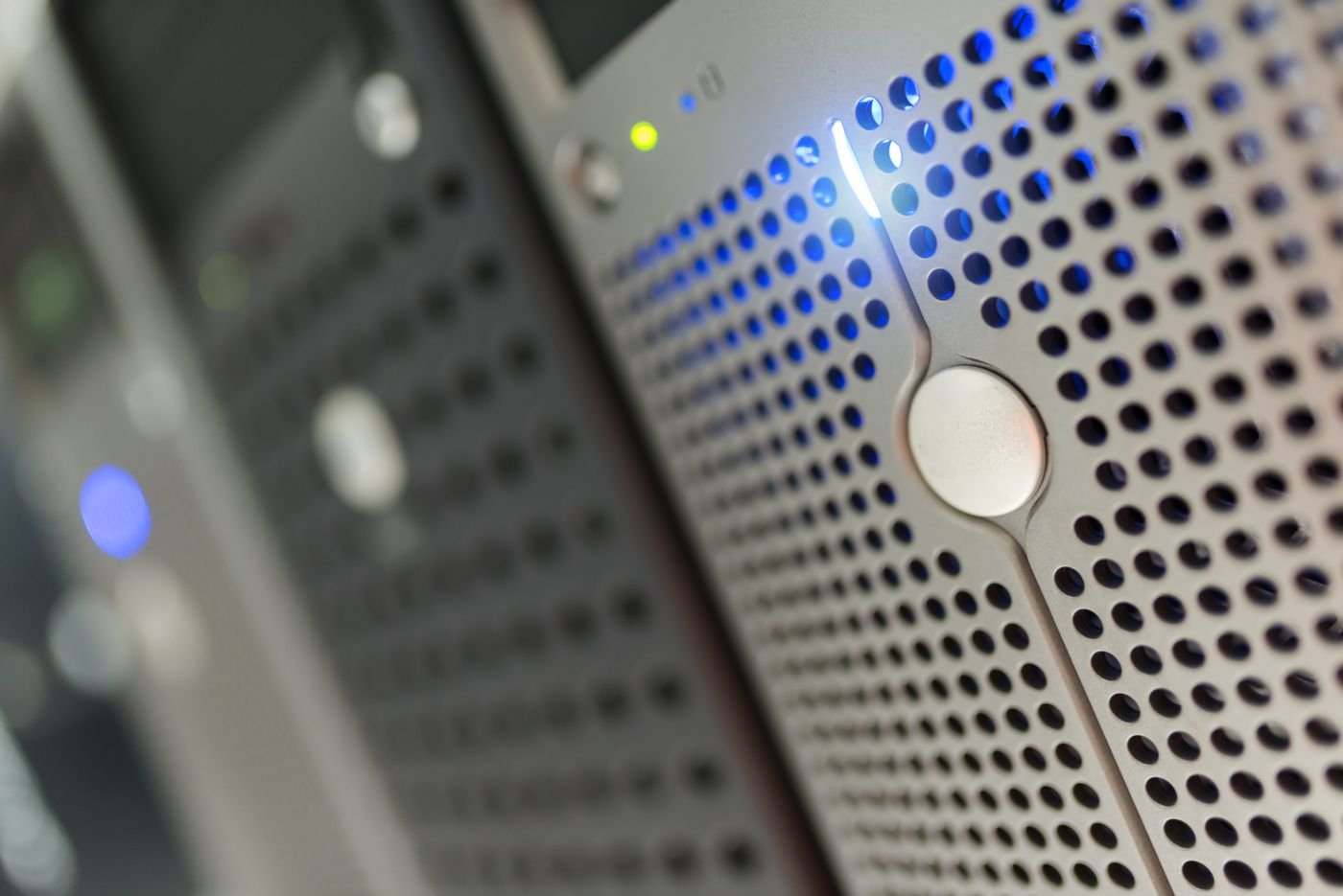 Network equipment and server connections